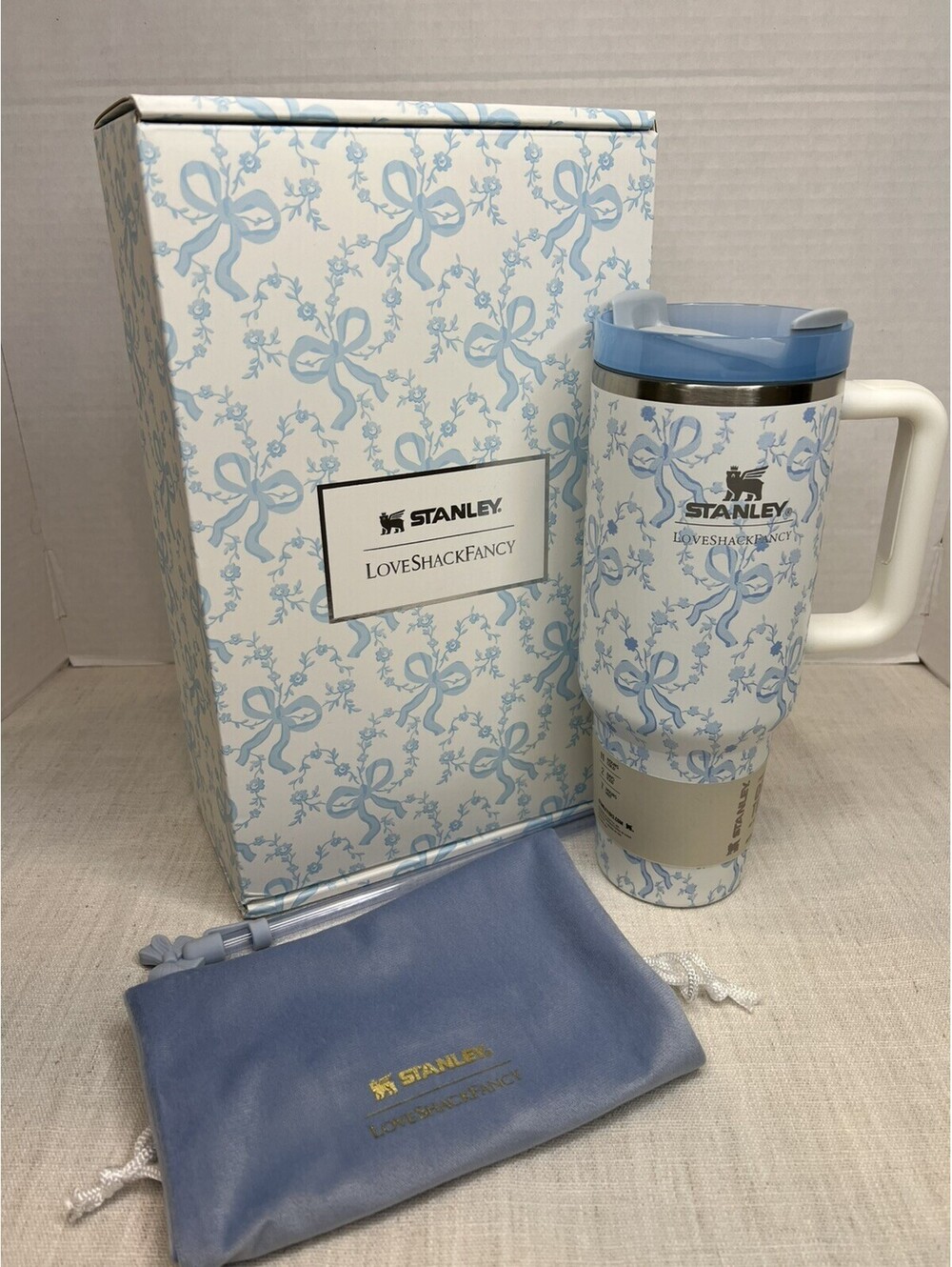 Stanley 1913 x LoveShackFancy -Coquette Blue Bow Winter Ice 40oz
